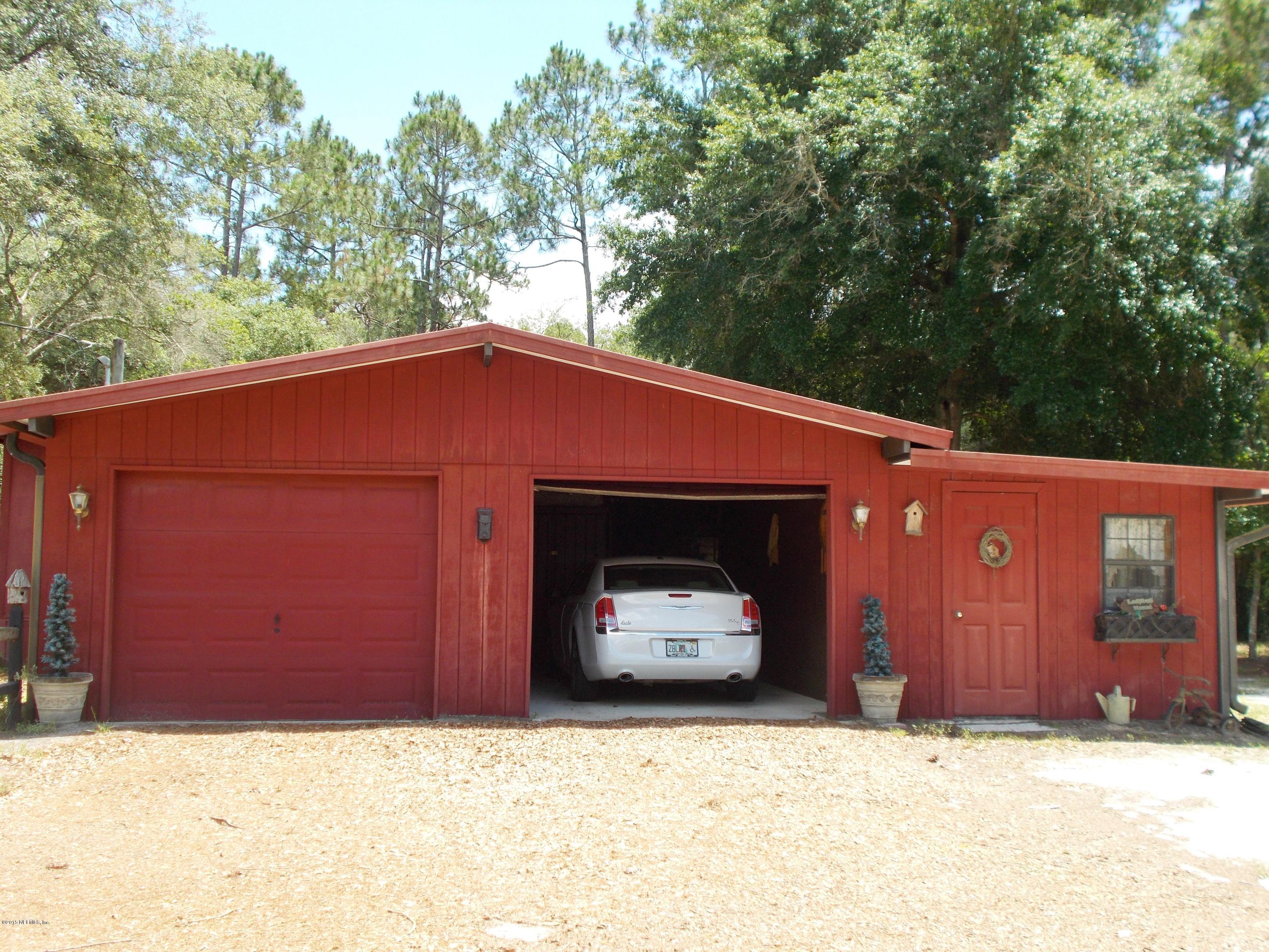 113 Palmetto Road Georgetown, FL 32139 - Photo 3 of 45 Attached 2 car garage
