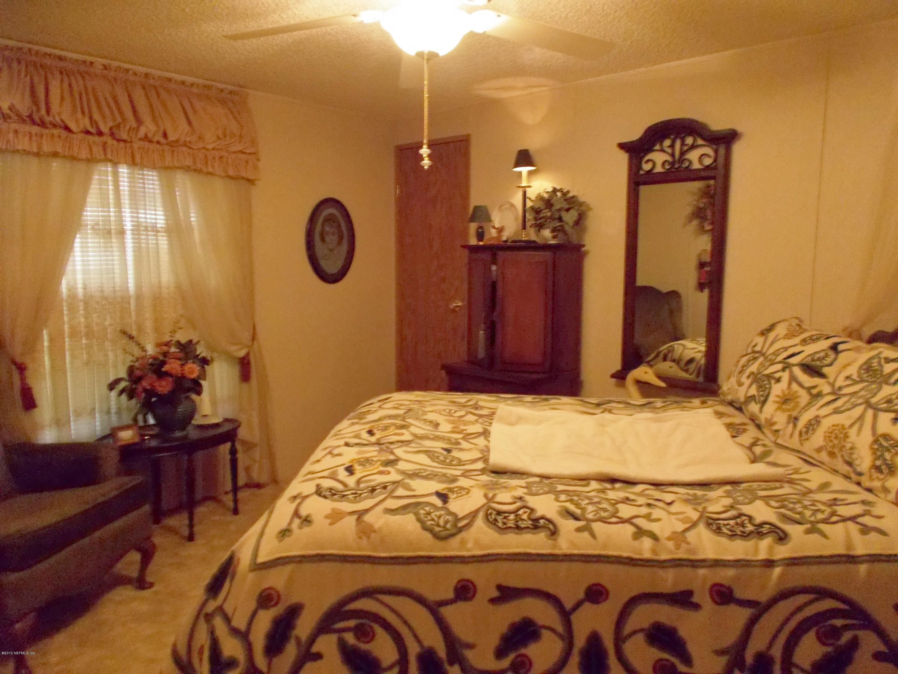 113 Palmetto Road Georgetown, FL 32139 - Photo 37 of 45 Guest bedroom