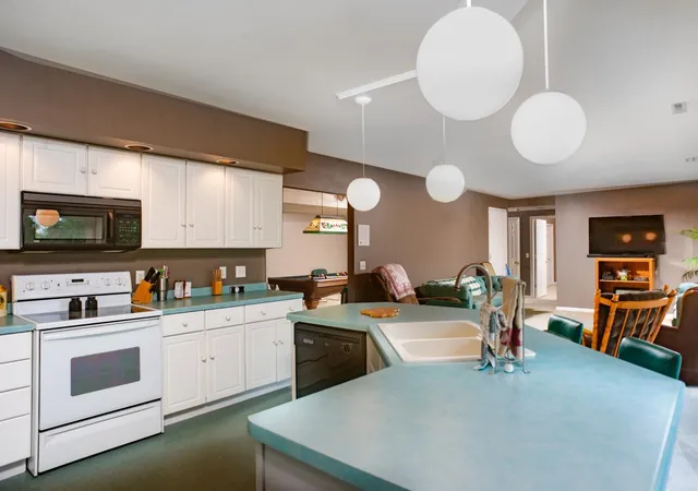 $490,000 | 602 East Wheeler Drive, Plainfield, WI 54966