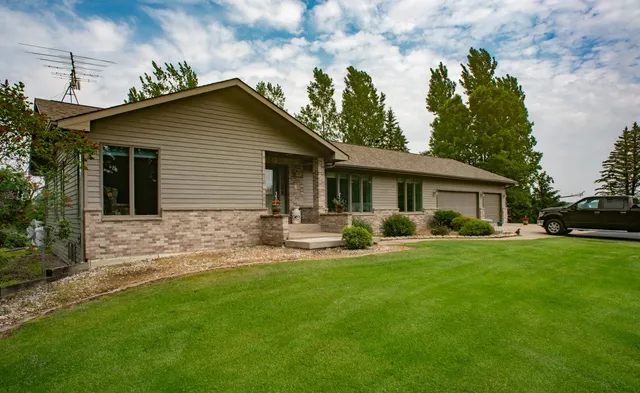 $490,000 | 602 East Wheeler Drive, Plainfield, WI 54966