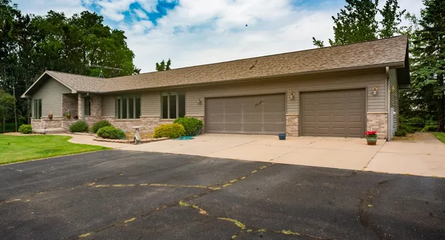 $490,000 | 602 East Wheeler Drive, Plainfield, WI 54966