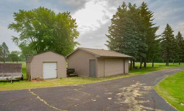 $490,000 | 602 East Wheeler Drive, Plainfield, WI 54966