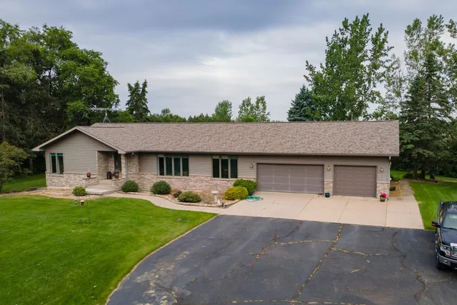 $490,000 | 602 East Wheeler Drive, Plainfield, WI 54966