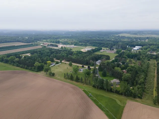 $490,000 | 602 East Wheeler Drive, Plainfield, WI 54966