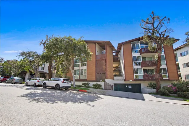 $485,000 | 5650 North Sumner Way, Unit 311, Culver City, CA 90230