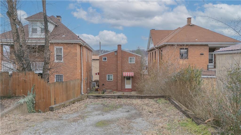 606 Beaver Road Ambridge, PA 15003 - Photo 2 of 18 Gallery Image 2