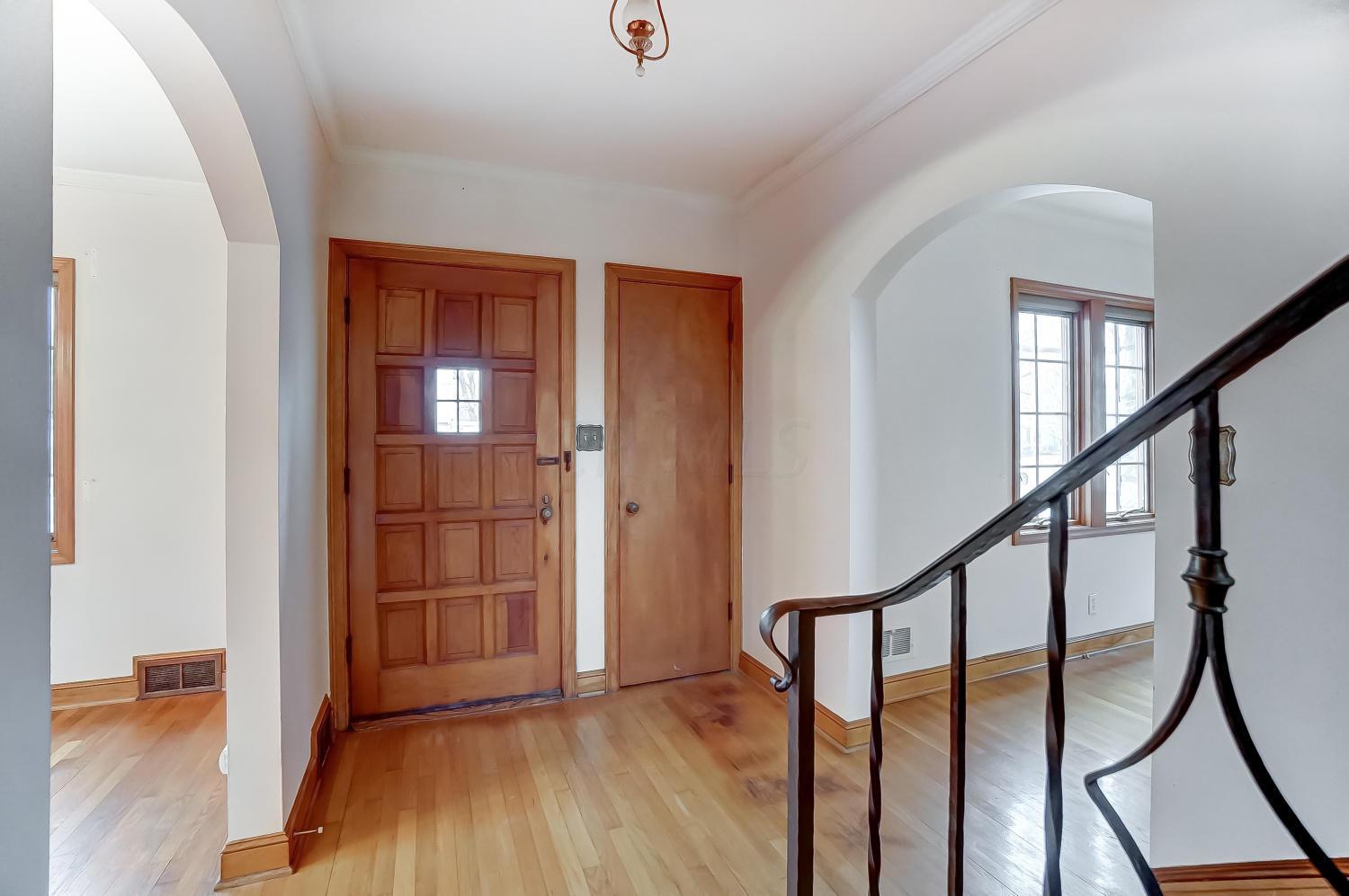 1885 Wyandotte Road Columbus, OH 43212 - Photo 3 of 44
