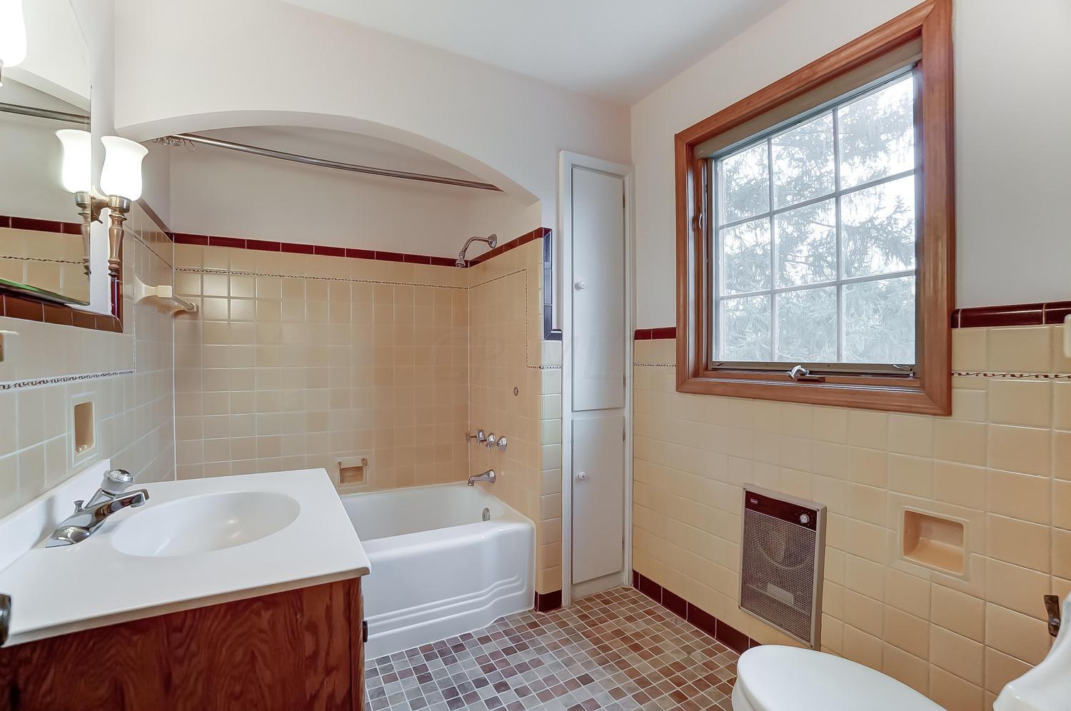 1885 Wyandotte Road Columbus, OH 43212 - Photo 33 of 44