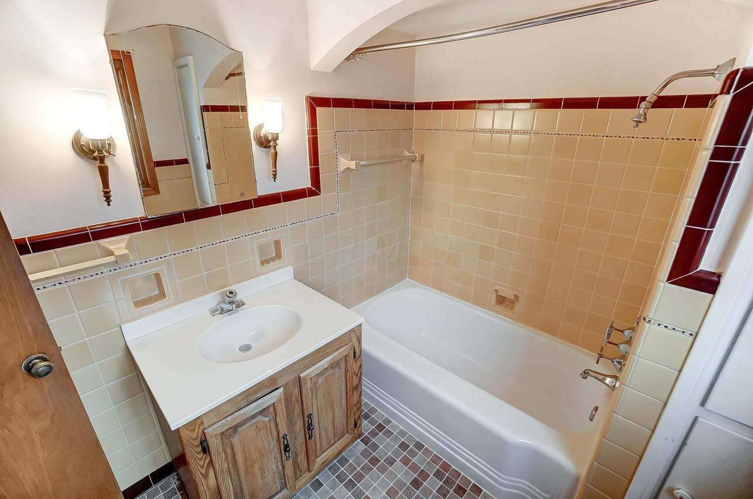 1885 Wyandotte Road Columbus, OH 43212 - Photo 34 of 44