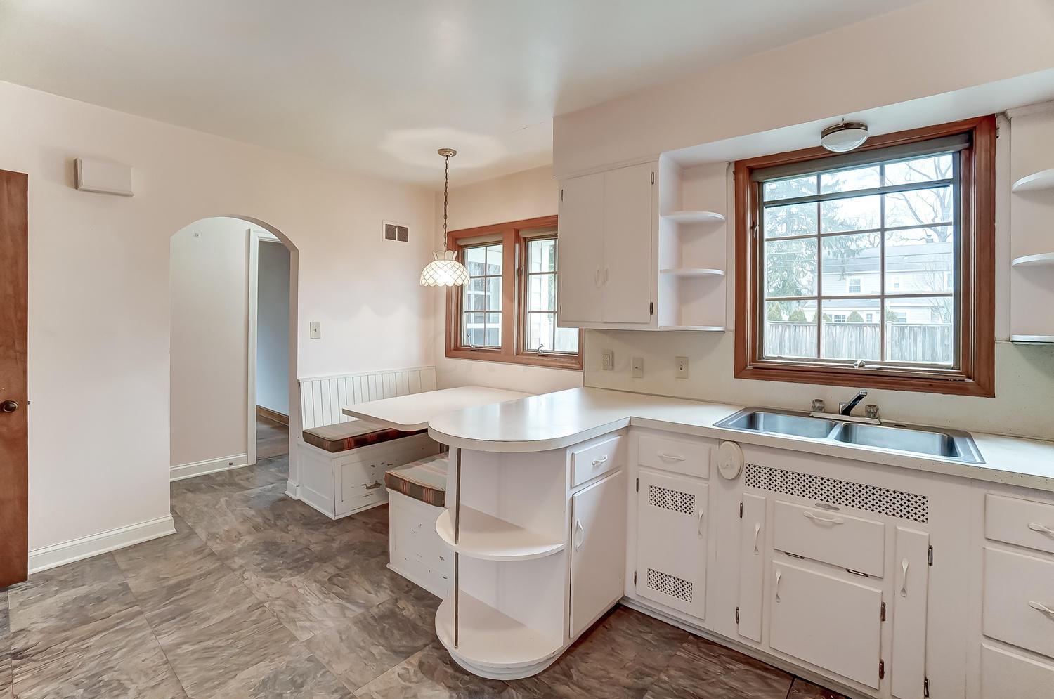 1885 Wyandotte Road Columbus, OH 43212 - Photo 9 of 44