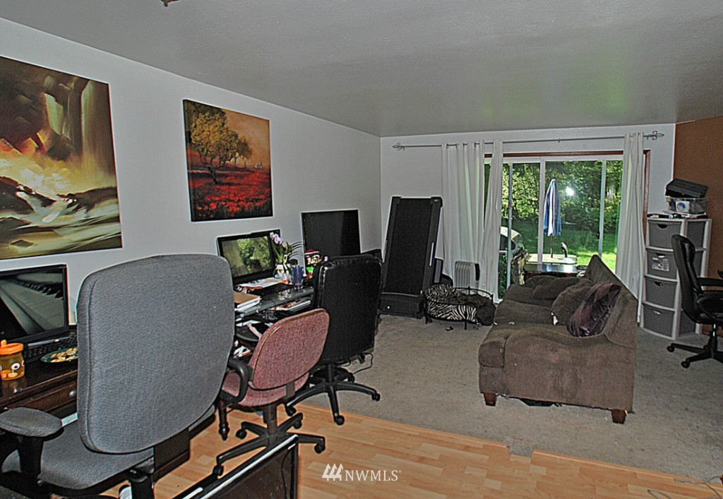 1526 192nd Street Southeast Bothell, WA 98012 - Photo 4 of 8
