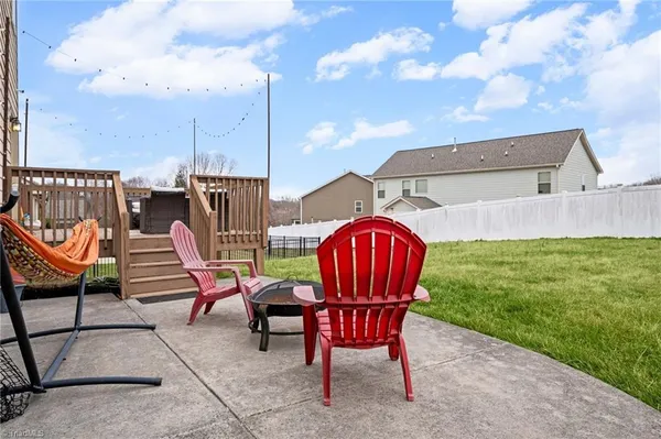 $475,000 | 3457 Grandview Crossing Lane, Pfafftown, NC 27040