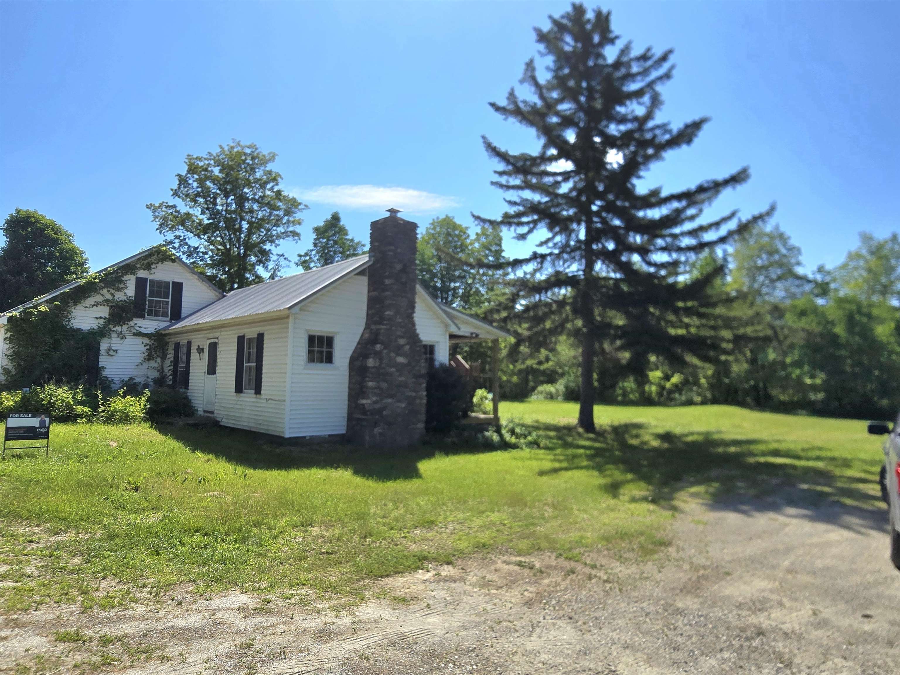 97 Vermont Rte 100 Weston, VT 05161 - Photo 4 of 38