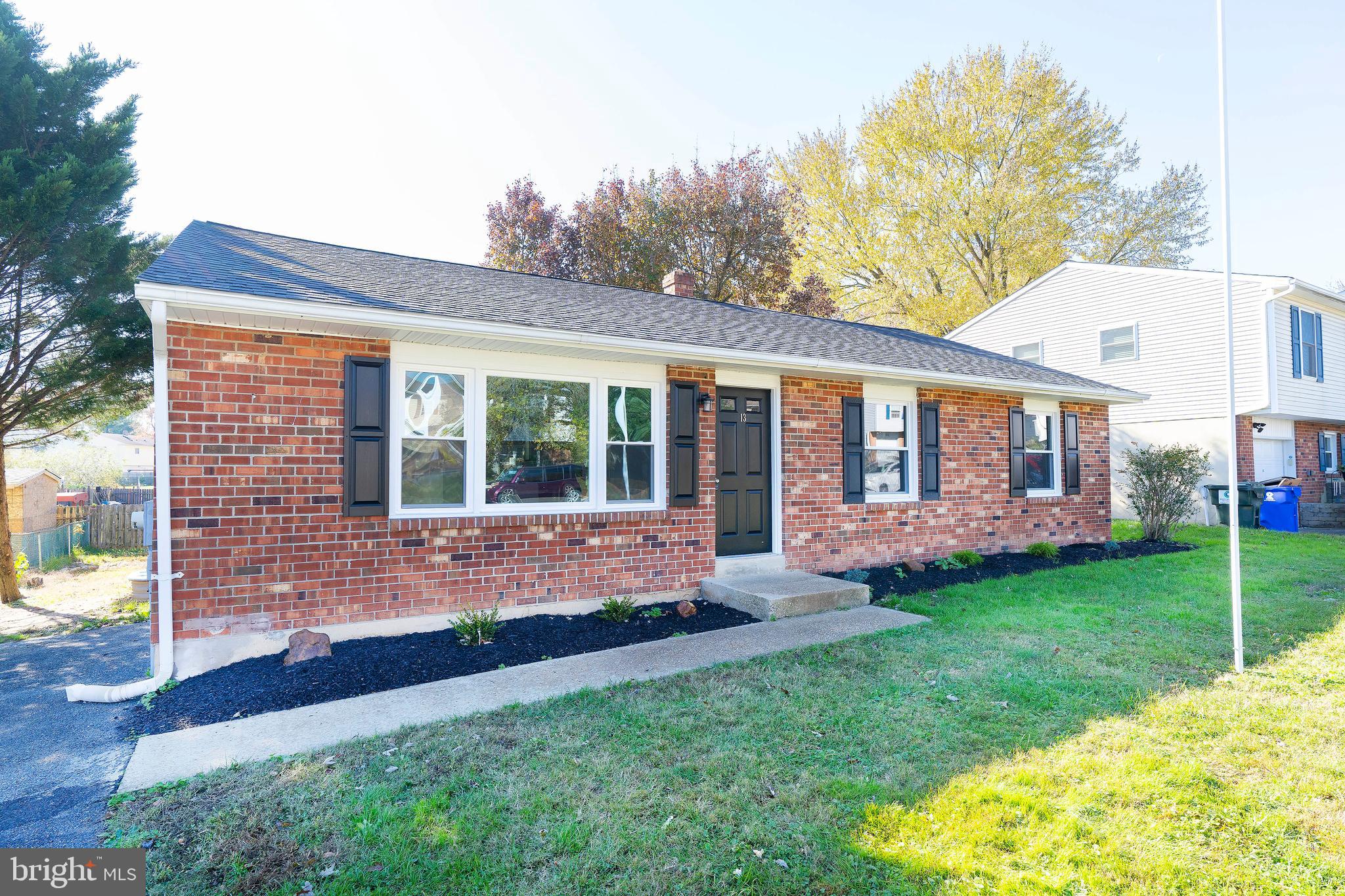 13 Yew Road Newark, DE 19702 - Photo 2 of 34 Gallery Image 2