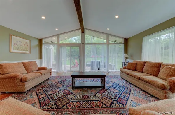 $8,000 | 20 Cherry Lane, Syosset, NY 11791