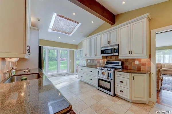 $8,000 | 20 Cherry Lane, Syosset, NY 11791