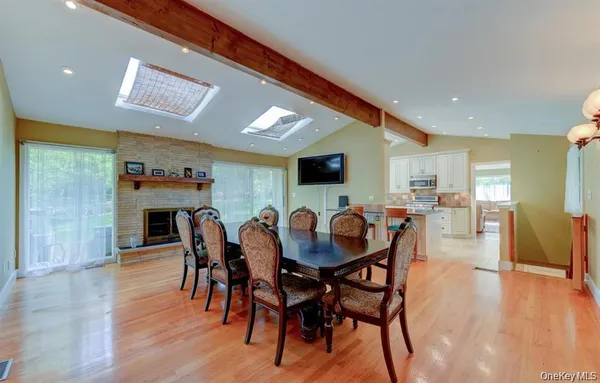 $8,000 | 20 Cherry Lane, Syosset, NY 11791