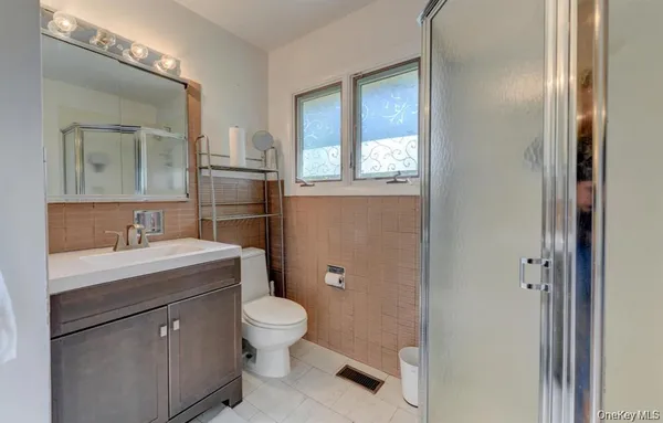 $8,000 | 20 Cherry Lane, Syosset, NY 11791