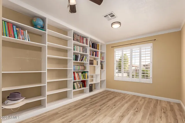 $599,000 | 462 East Pinto Drive, Gilbert, AZ 85296