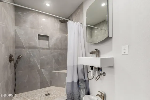 $599,000 | 462 East Pinto Drive, Gilbert, AZ 85296