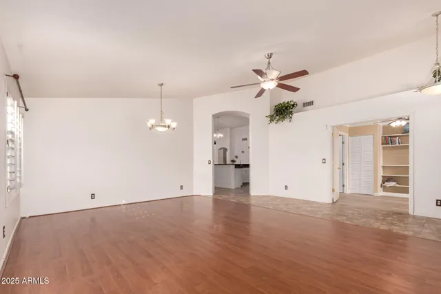 $599,000 | 462 East Pinto Drive, Gilbert, AZ 85296