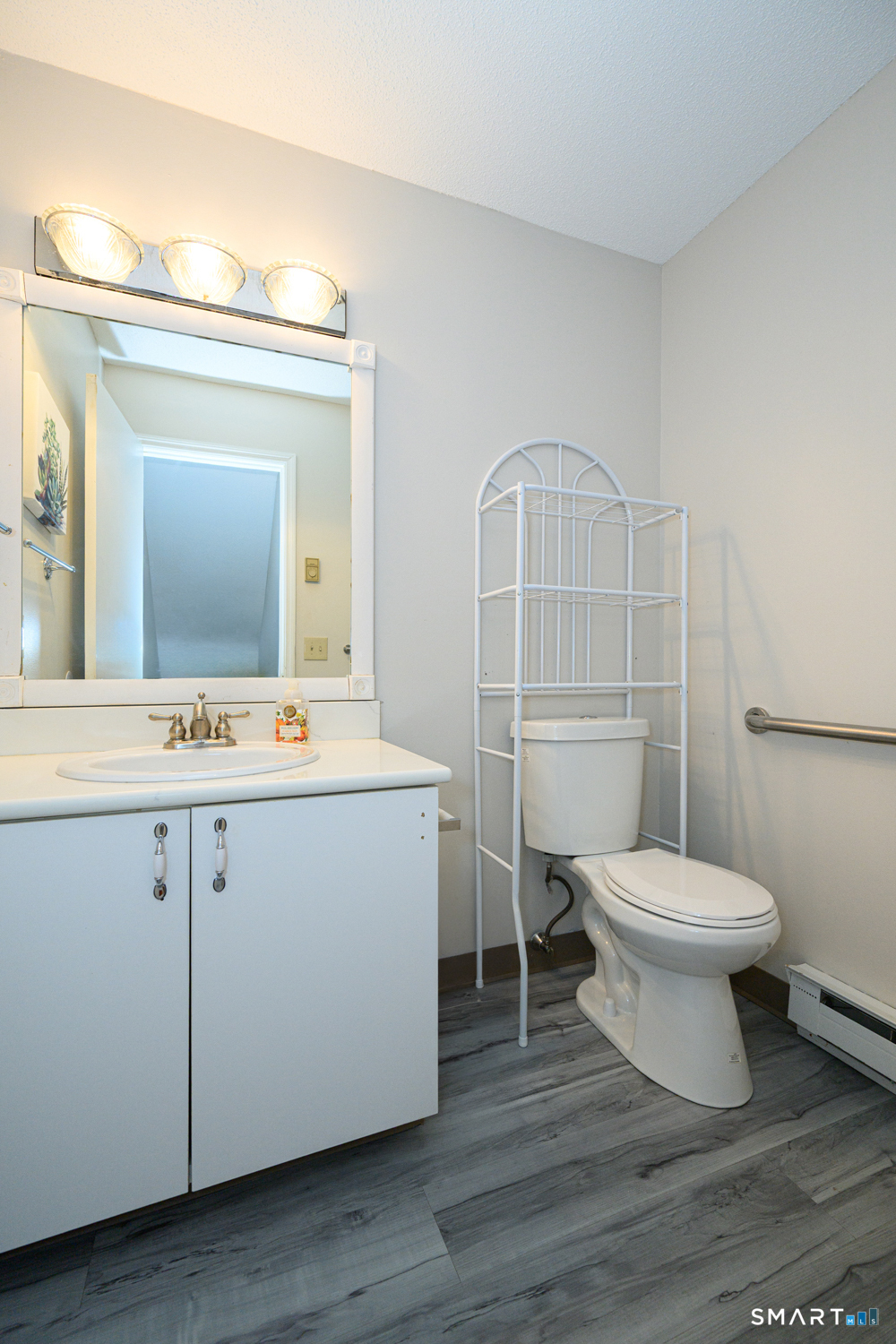 925 Oronoke Road Waterbury, CT 06708 - Photo 11 of 33