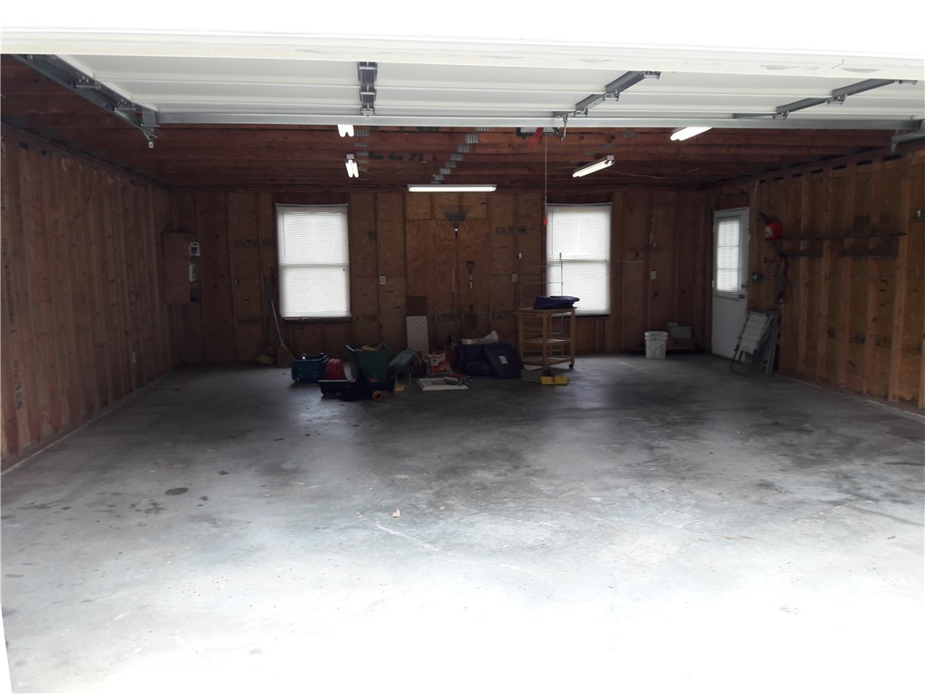 358 Lawrence Bridge Road Seneca, SC 29672 - Photo 6 of 24 Gallery Image 6