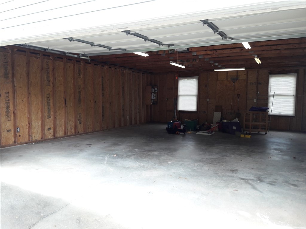 358 Lawrence Bridge Road Seneca, SC 29672 - Photo 7 of 24 Gallery Image 7