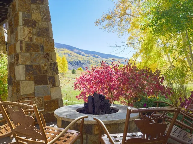 $8,390,000 | 330 High Park Court, Silverthorne, CO 80498