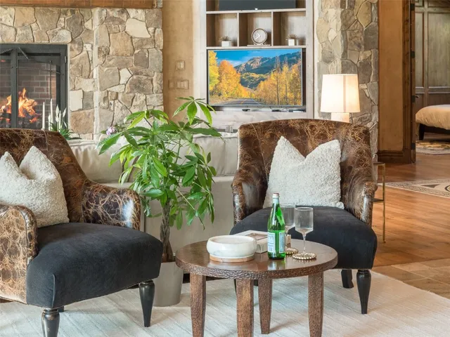 $8,390,000 | 330 High Park Court, Silverthorne, CO 80498