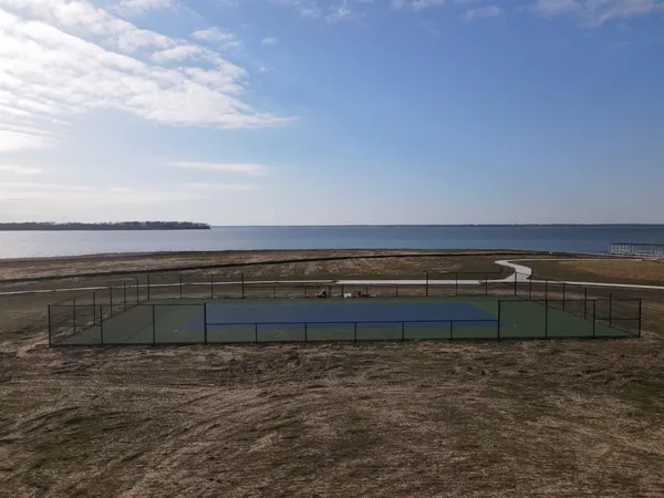 $269,999 | 340 Peninsula Drive, Honey Grove, TX 75446