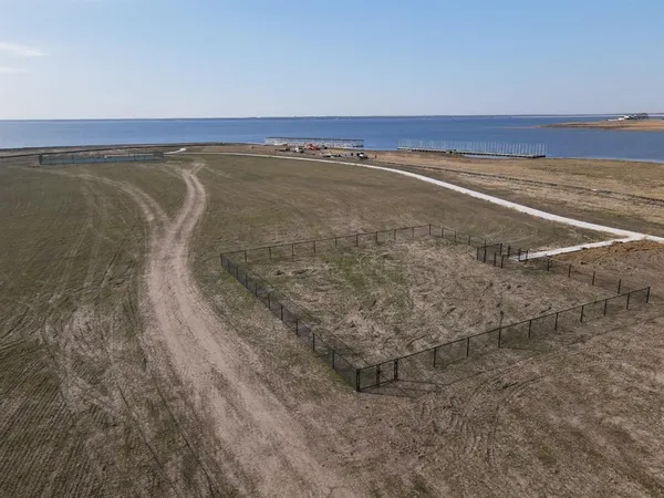 $269,999 | 340 Peninsula Drive, Honey Grove, TX 75446