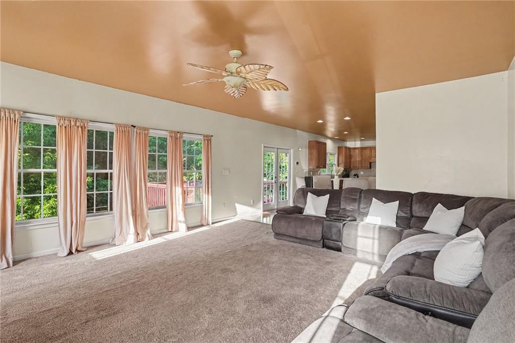 3580 Eagle Rise Lithonia, GA 30038 - Photo 12 of 47 Gallery Image 12