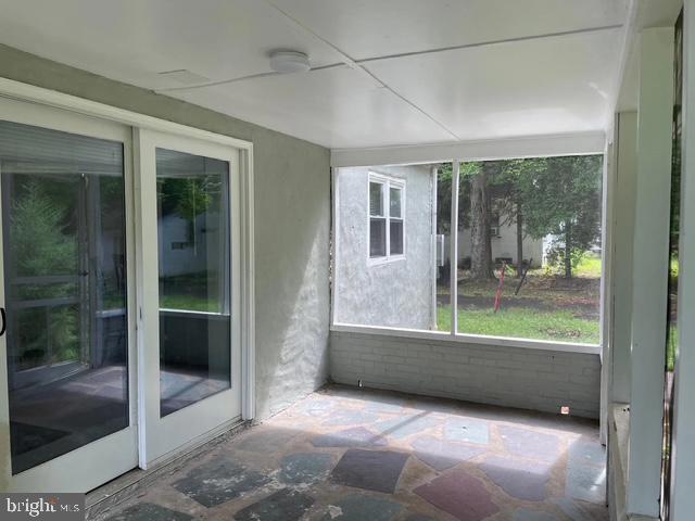 378 Eggert Crossing Road Ewing, NJ 08638 - Photo 15 of 24