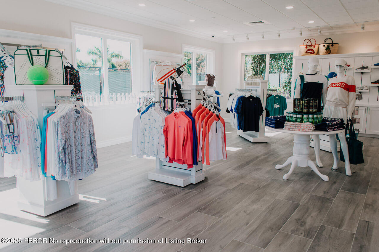 3501 Captains Way, Unit 3501 Jupiter, FL 33477 - Photo 30 of 41 a view of a room with gym equipment