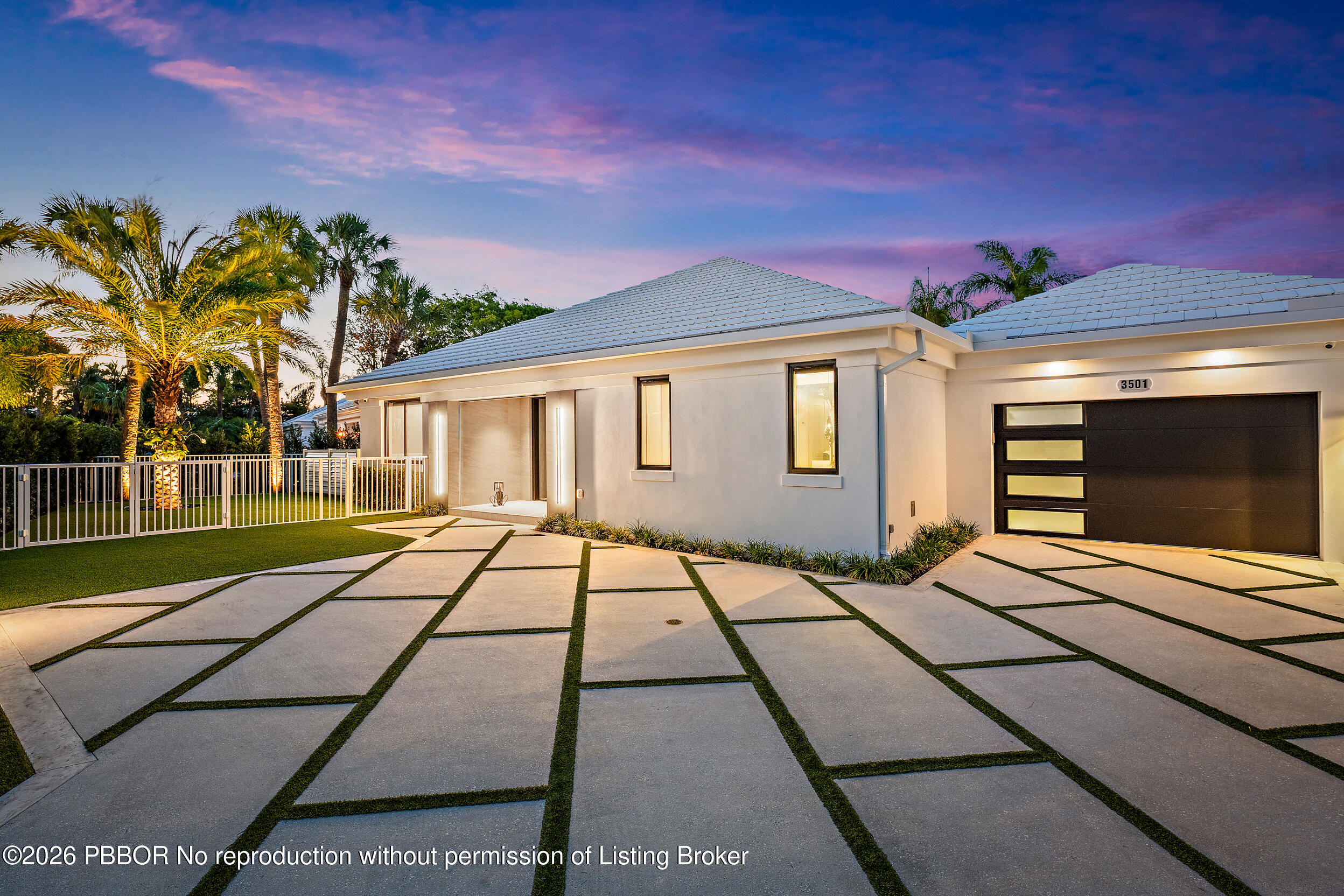 3501 Captains Way, Unit 3501 Jupiter, FL 33477 - Photo 5 of 41 a view of a backyard of the house