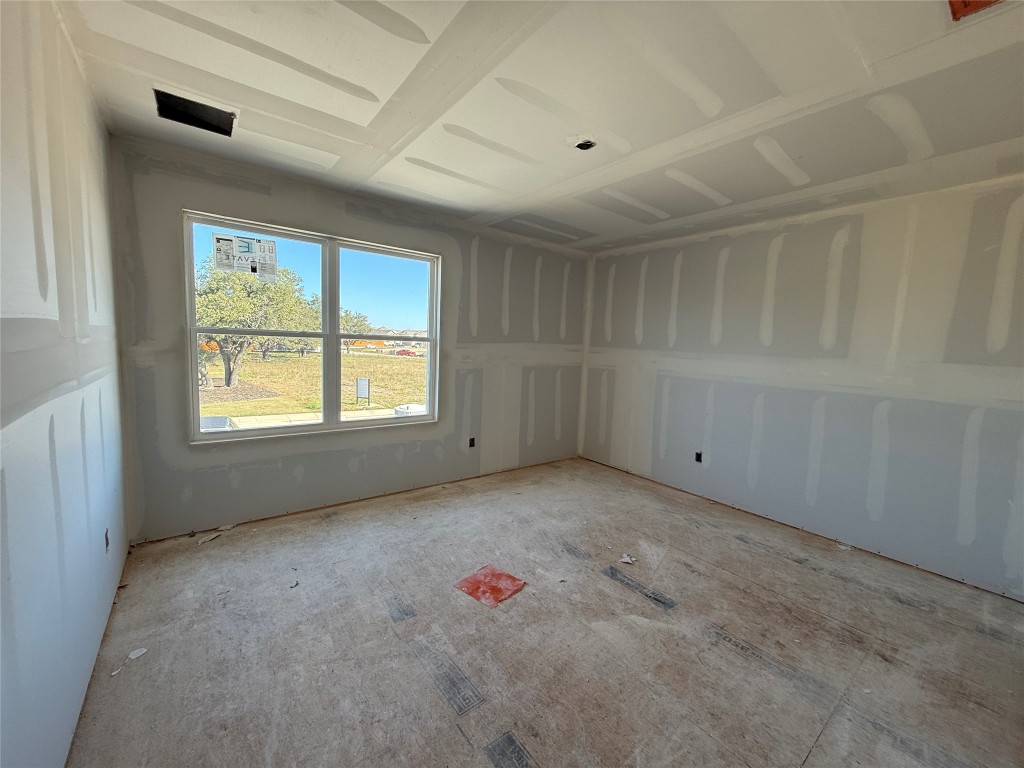 1000 Sethi Road Georgetown, TX 78633 - Photo 16 of 24 an empty room with a window