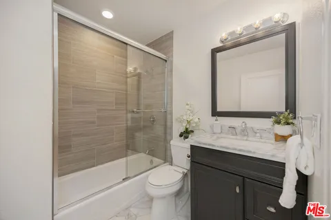 $1,249,000 | 2717 West Ave 30, Los Angeles, CA 90065