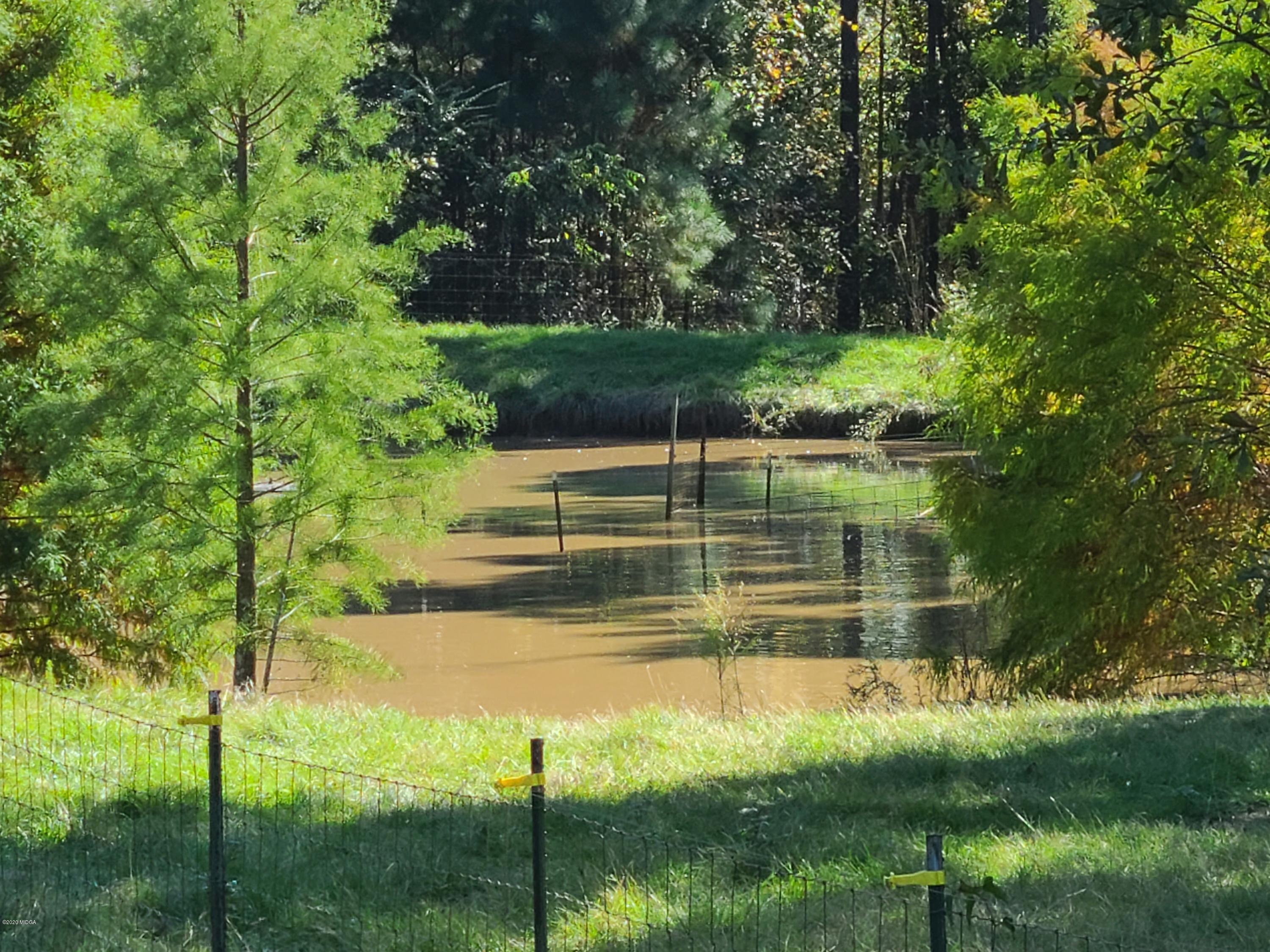 1172 Cumslo Road Macon, GA 31211 - Photo 20 of 33 a view of a backyard