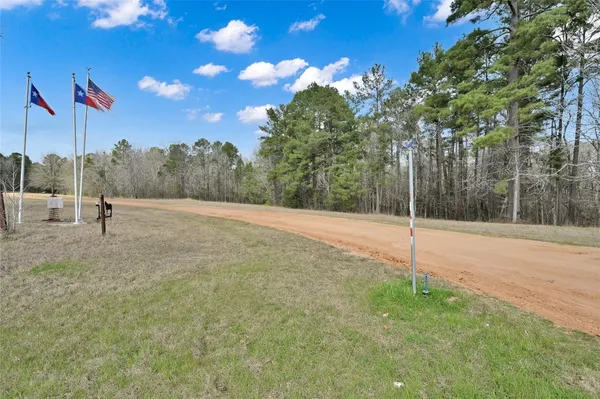 $274,900 | 190 Hwy Point, Point Blank, TX 77364