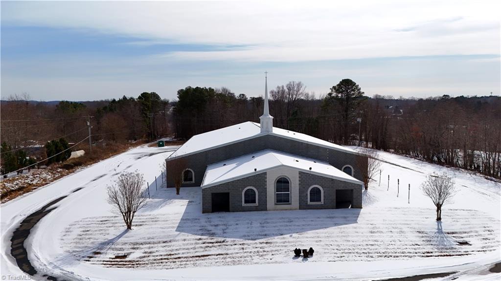 574 Slate Road Mount Airy, NC 27030 - Photo 2 of 50 Gallery Image 2