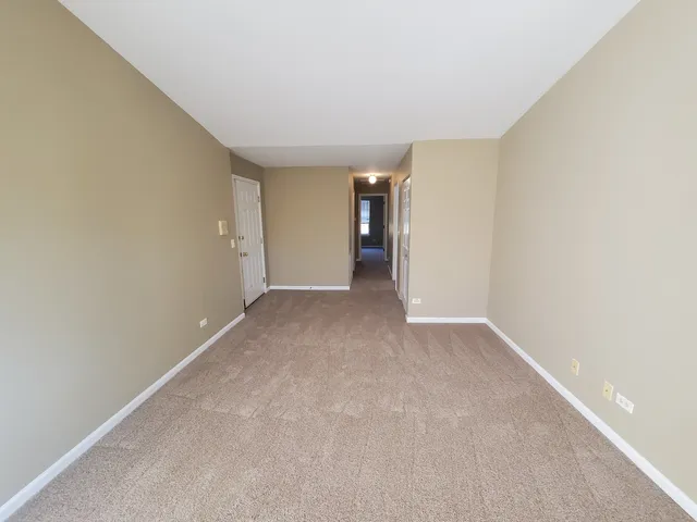 $192,500 | 1037 North Village Drive, Unit 3, Round Lake Beach, IL 60073