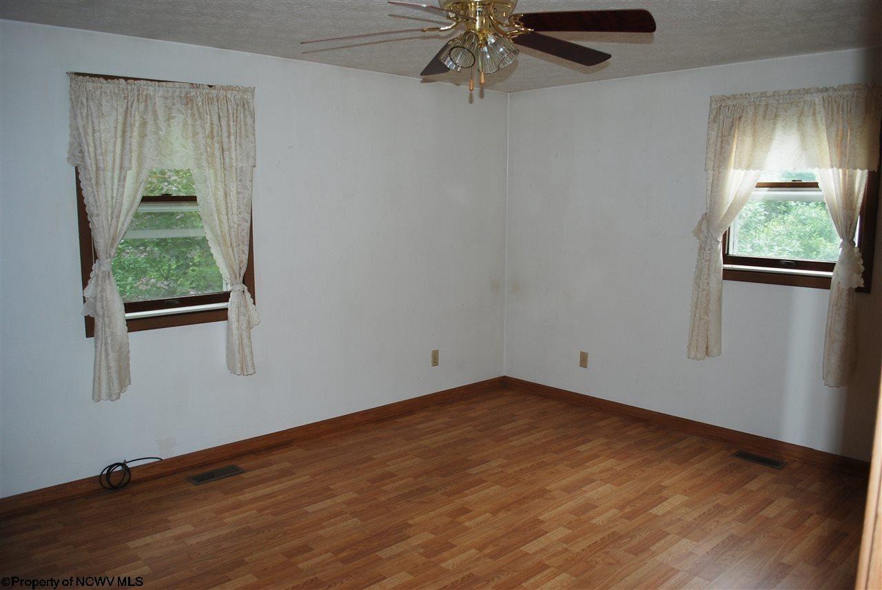 516 Dunkard Mill Road Farmington, WV 26571 - Photo 6 of 12 Gallery Image 6