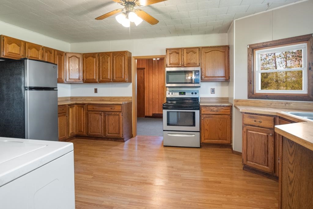 210 North Oak Street Crivitz, WI 54114 - Photo 8 of 45