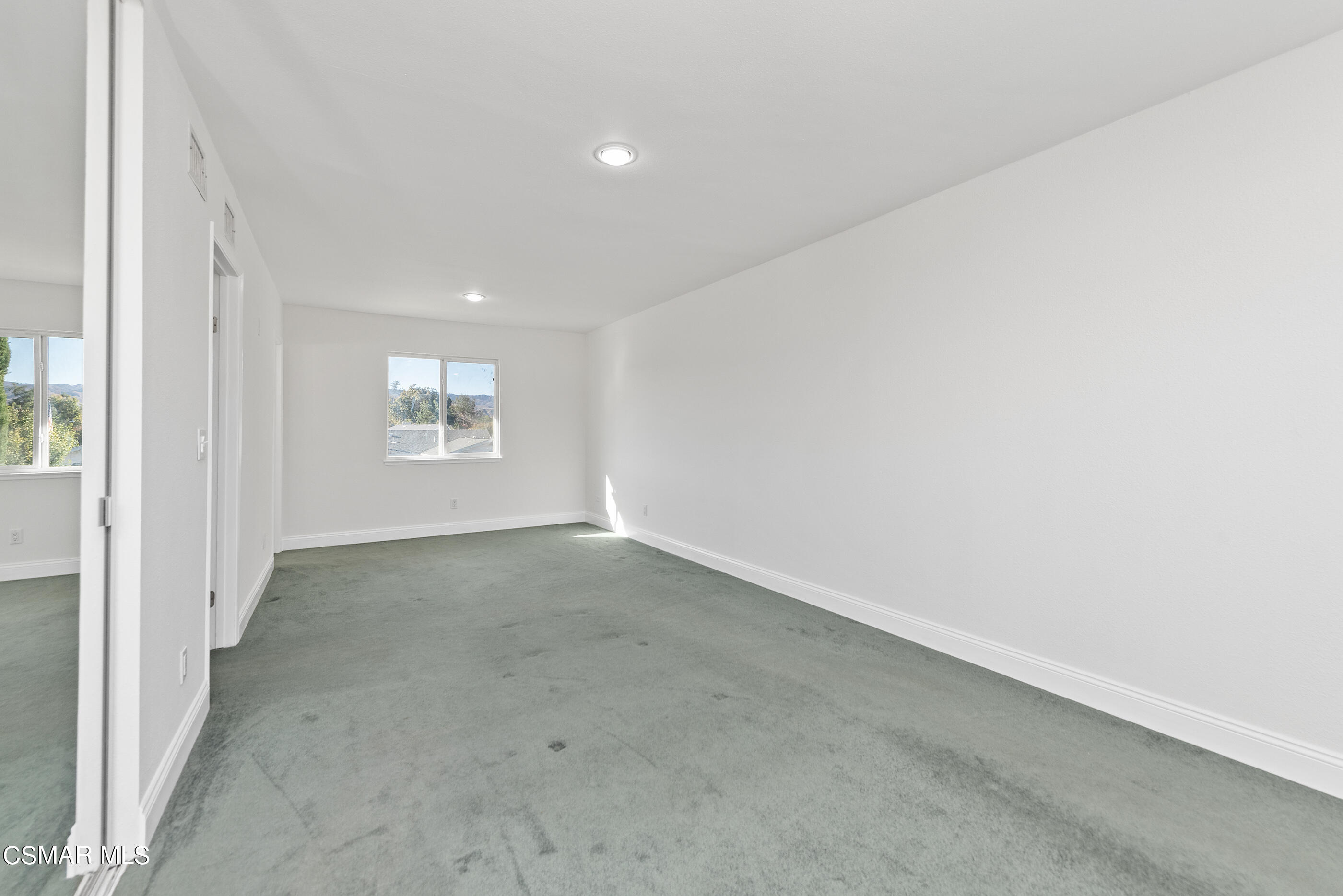 2181 Rhoda Street Simi Valley, CA 93065 - Photo 18 of 36 an empty room with windows