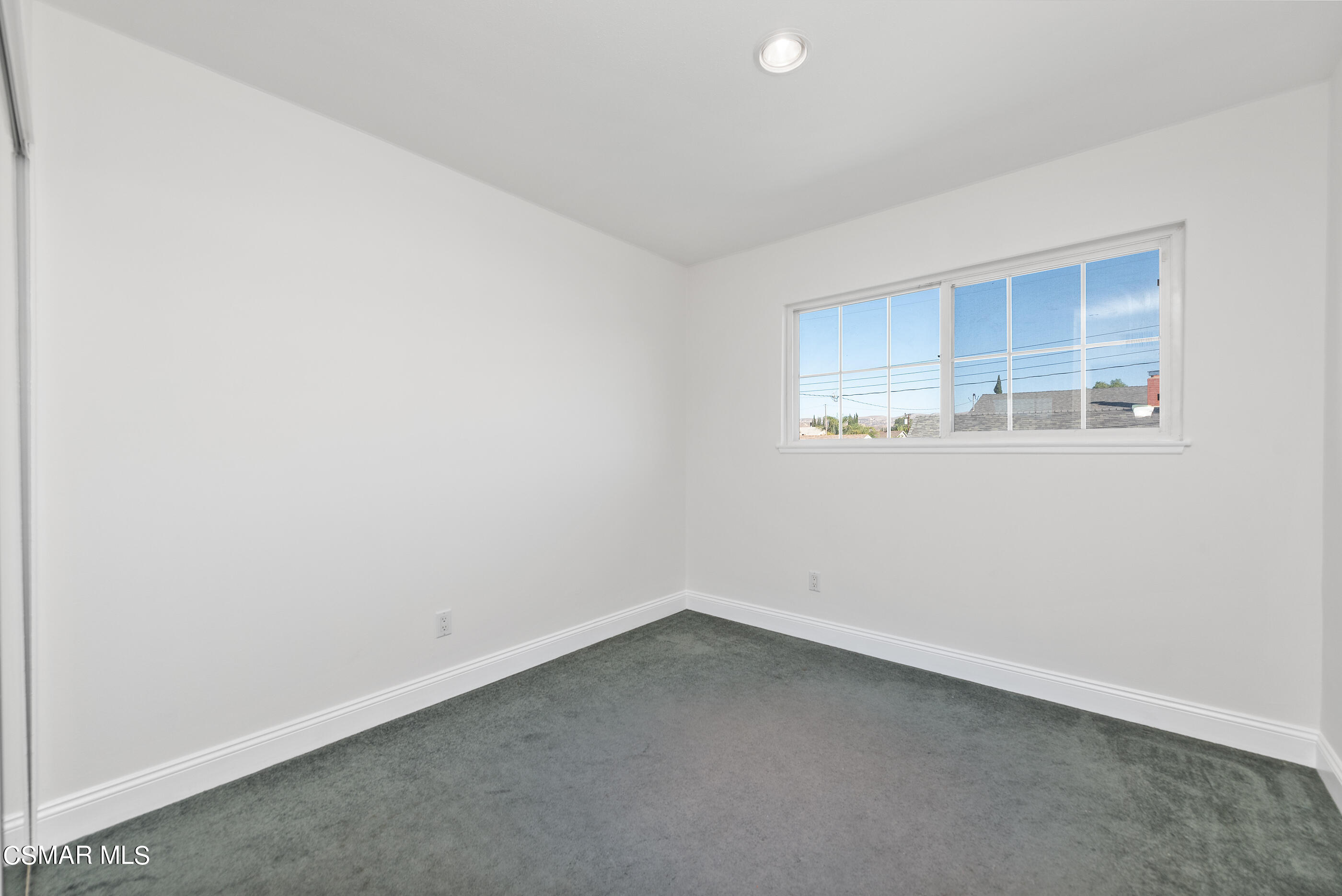 2181 Rhoda Street Simi Valley, CA 93065 - Photo 23 of 36 an empty room with a window