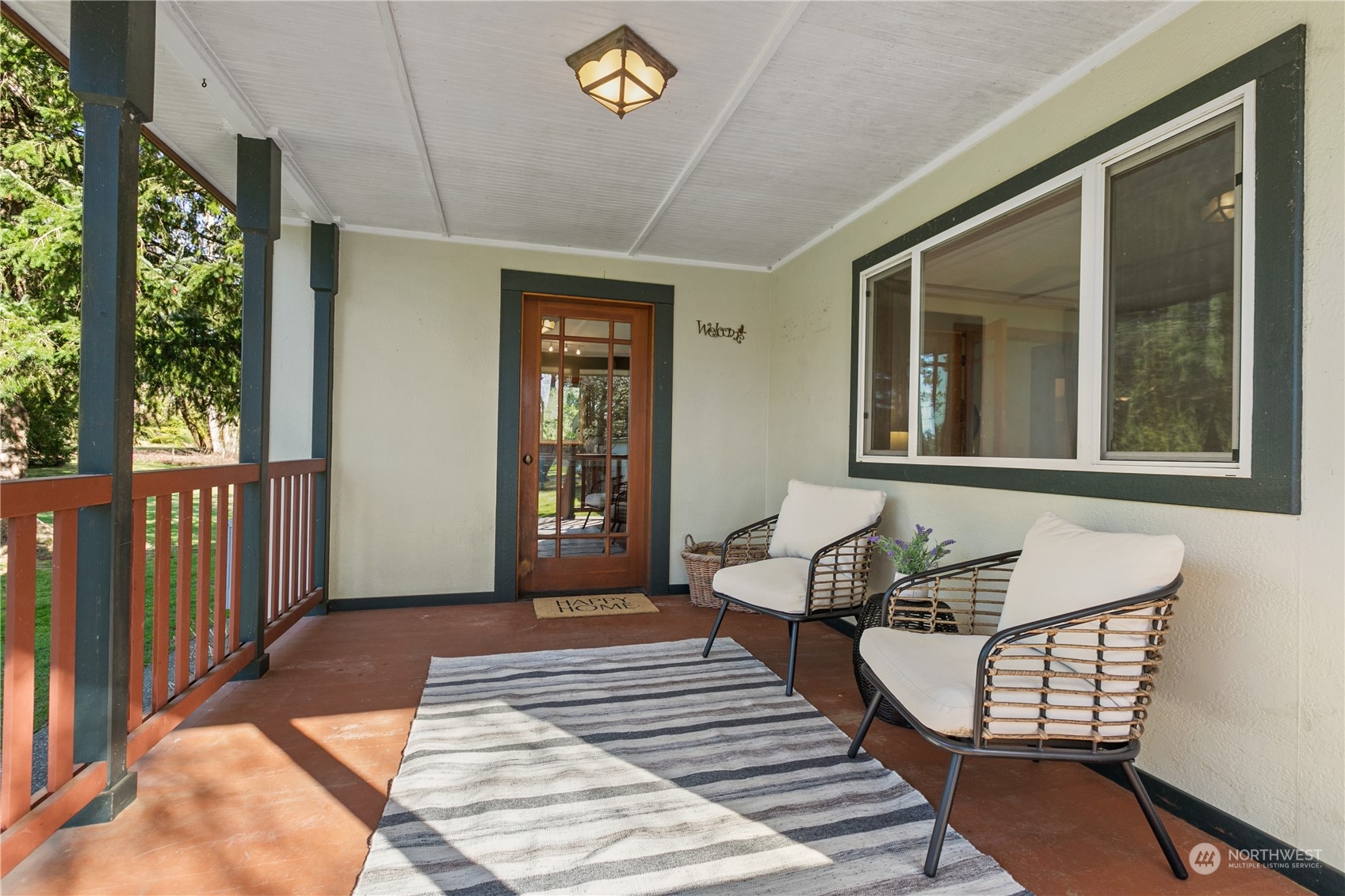 3193 Behme Road Custer, WA 98240 - Photo 3 of 33 a living room with furniture