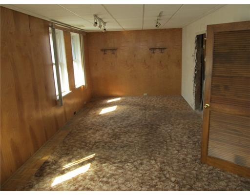 101 Ella Street McKees Rocks, PA 15136 - Photo 15 of 18 Living Room.