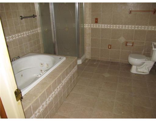 101 Ella Street McKees Rocks, PA 15136 - Photo 7 of 18 Full Bath.