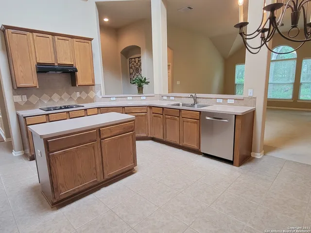 $2,850 | 2524 Melville Lane, Schertz, TX 78154